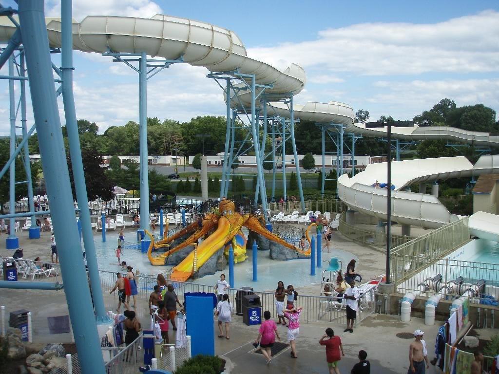 Dorney Amusement Park and Wildwater Kingdom Waterpark ~ CCBYNCND 186