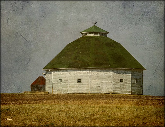 Illinois Round Barn