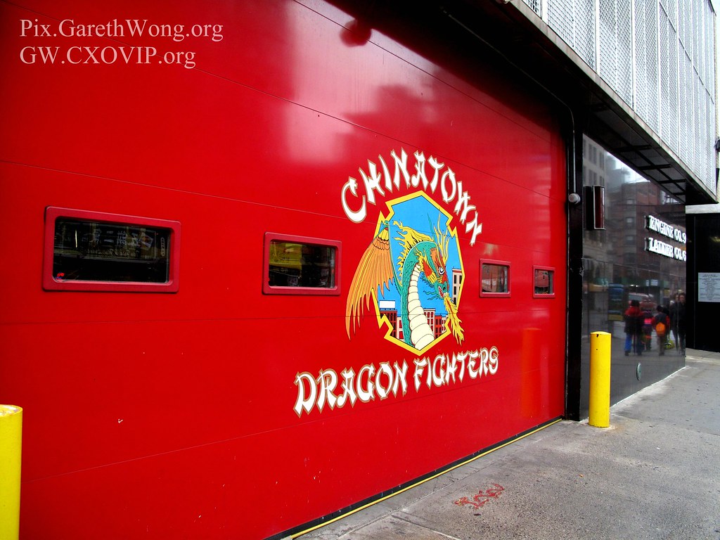 Chinatown 'dragon figthers' (ok, local firestation).. cool stuff. ;-) IMG_6462 by garethwong