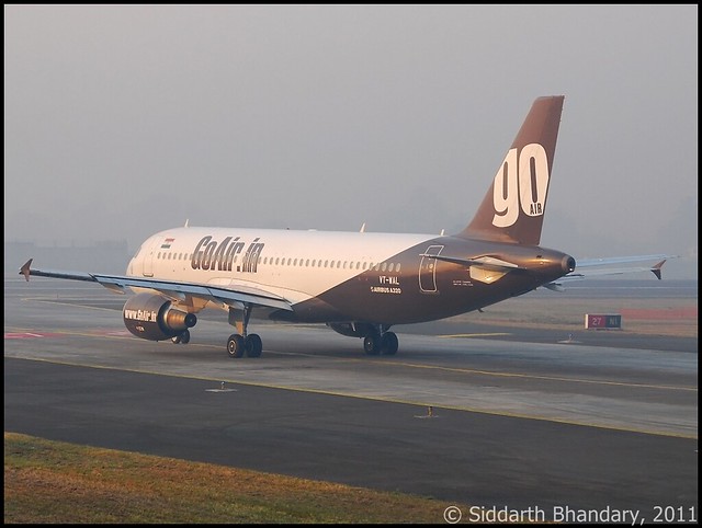 GoAir Airbus A320 (VT-WAL) holds short of RWY 27