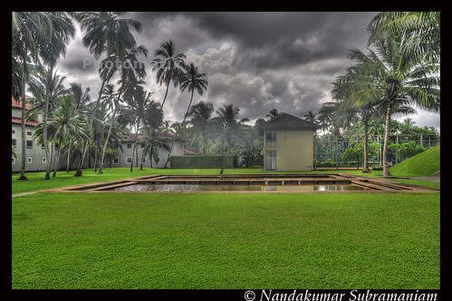 clouds srilanka nikkor bluewaters hdr downsouth sunshinestate photomatix wadduwa nikond90 srilankabeachresorts darkcloudshangingaround
