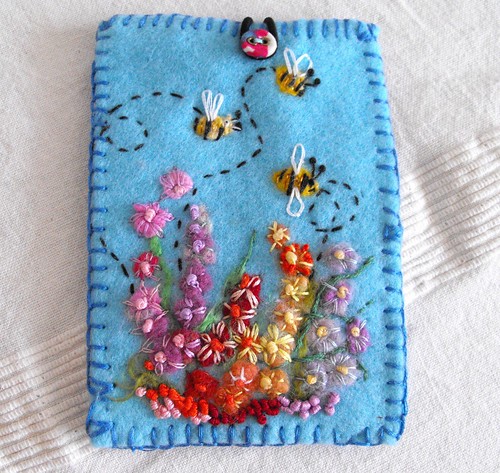 bee phone case | adore62 | Flickr