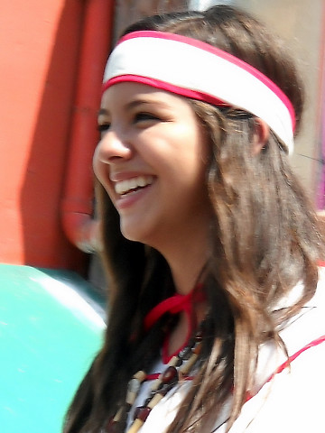 High school girl from Juarez dress it like a Raramuri woman