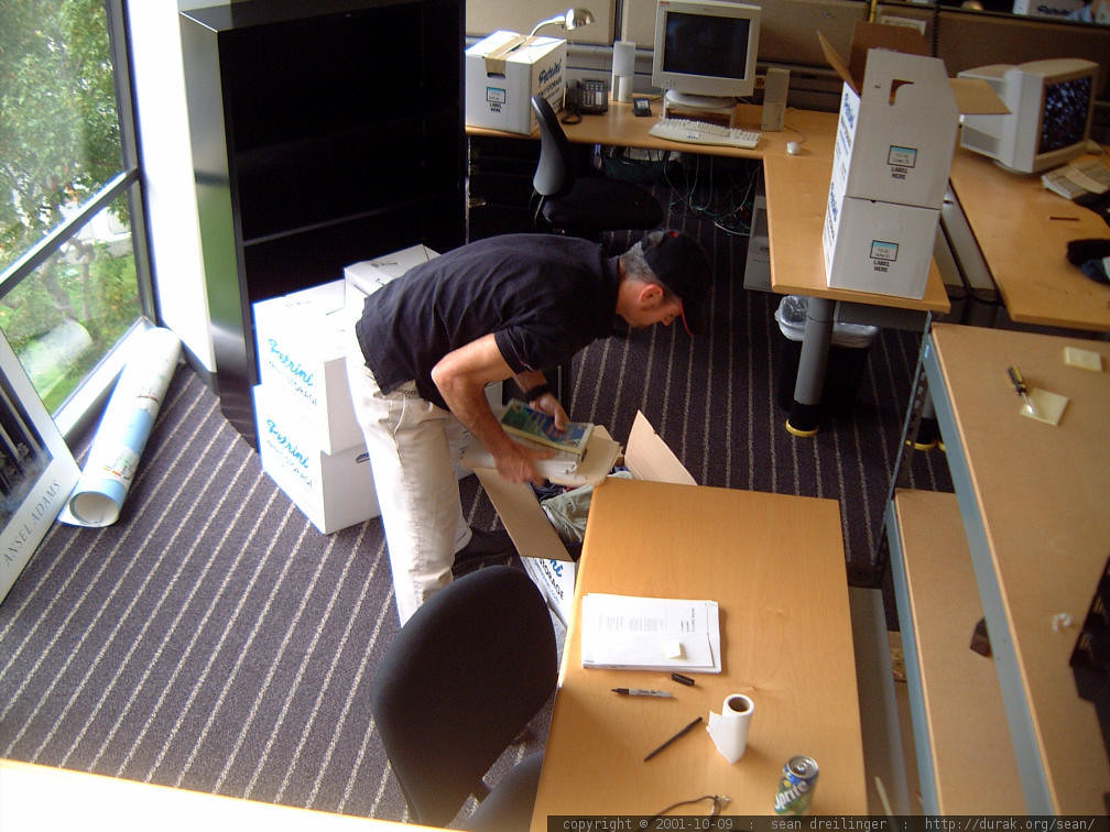 gleeco sets up his desk - dscf0484 | copyright (c) 2001-10-0… | Flickr