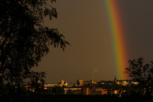Rainbow by knutarildvold, Sarpsborg i flott lys og med spektakulært flott regnbue sommeren 2010.rainbow sarpsborg regnbue
