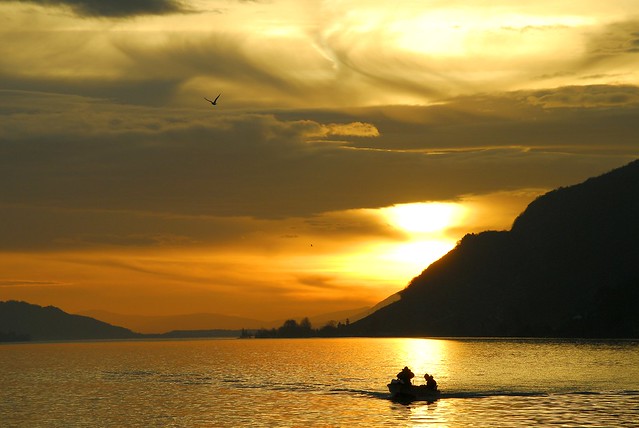 Lac de Bienne-pêcheurs-coucher de soleil.
