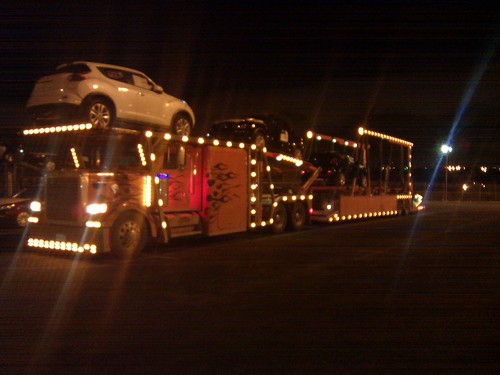 Loading at night | by ricardoblanco5