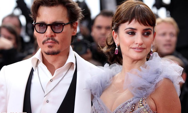 fashion-sunglasses-Johnny-Depp-Cannes