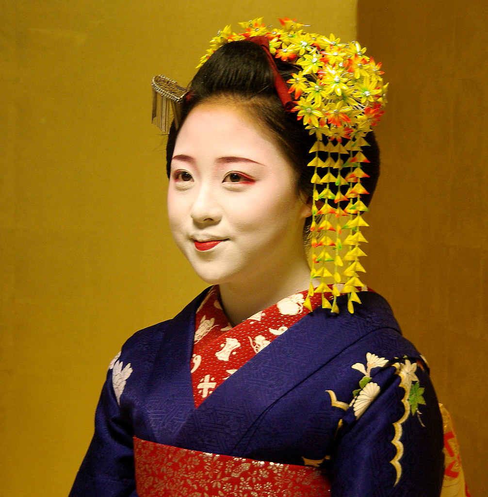Kikushino , Kyoto | 菊志乃 きくしの Kikushino 16age The hairpins of… | Flickr