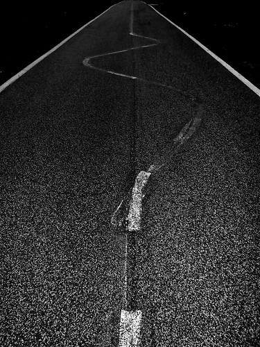 road street blackandwhite bw monochrome drunk way drive monocromo nikon strada minimal line silence artinbw