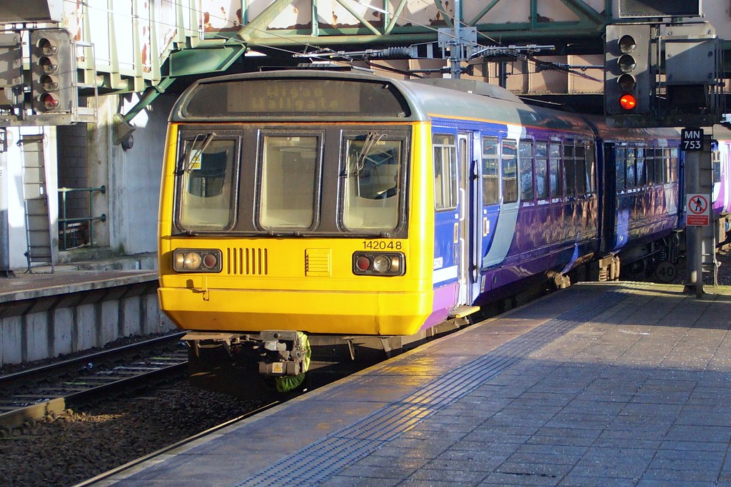 142048 30.12.2016 | 142048 formed of 55589 and 55639 arrives… | Flickr