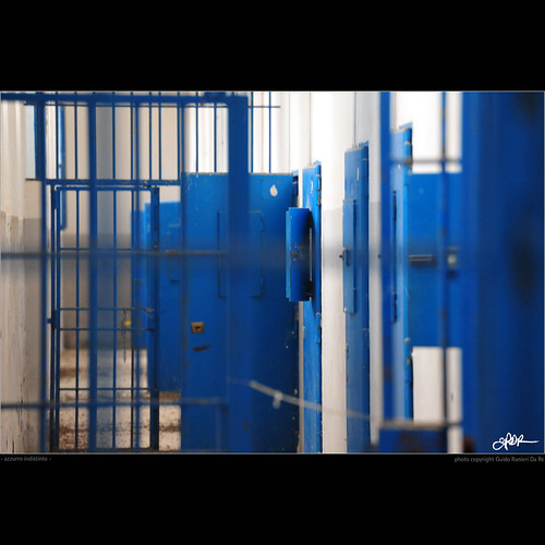blue nikon poetry poem jail poesia azzurro indianajones carcere project52 d700 nonsonoglianniamoresonoichilometri guidoranieridare