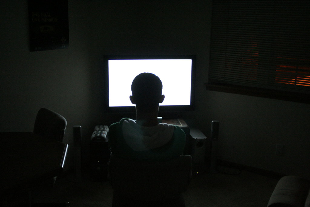 Holmes_ScreenCulture_Online.01 | Cory Bauer watches televisi… | Flickr