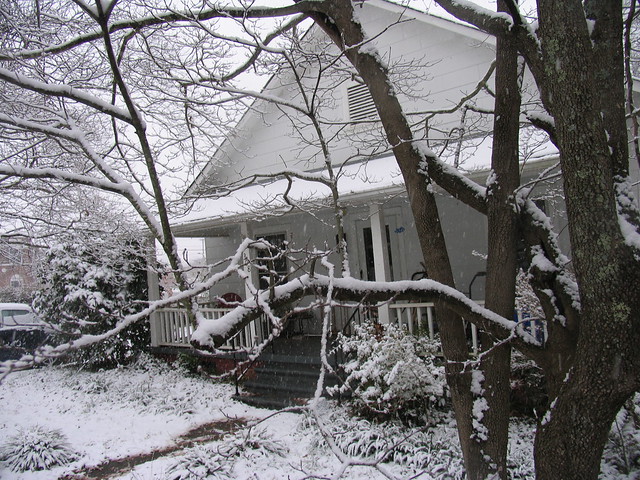 snow in B-town 12-04-2010