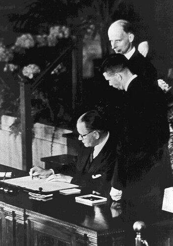 Signing NATO Treaty in Washington, 4 April 1949, Netherlan… | Flickr