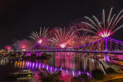 riverfire2016 brisbane australia queensland reflection fireworks storybridge river fun reisen travel nikond800 longexposure nightphotography