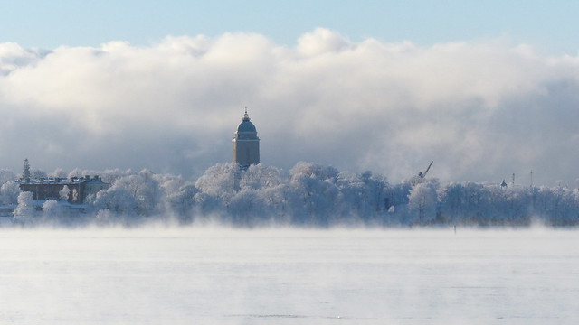 Suomenlinna in sea smoke at -20°C (Helsinki, 20170106)