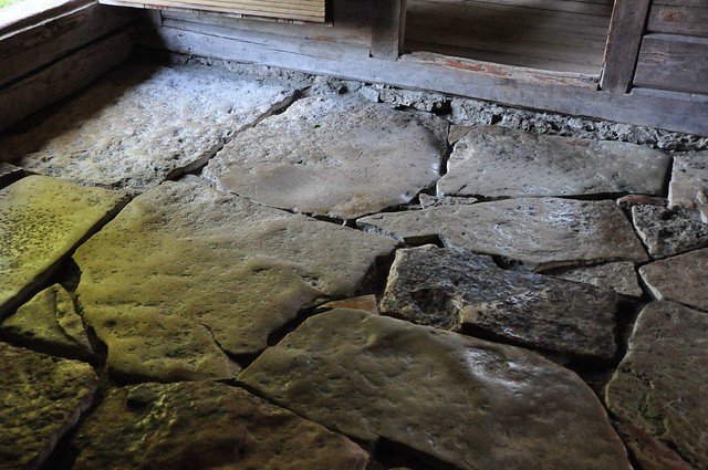 Vana kivipõrand