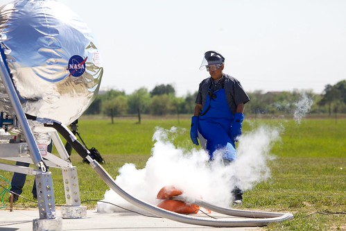 Liquid Oxygen Loading | by Morpheus Lander