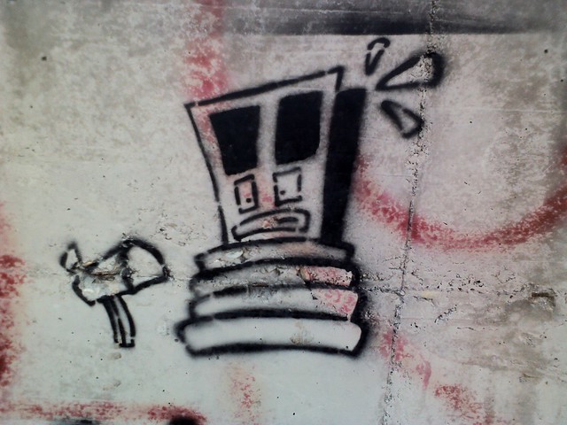 Stencil in via Alciato