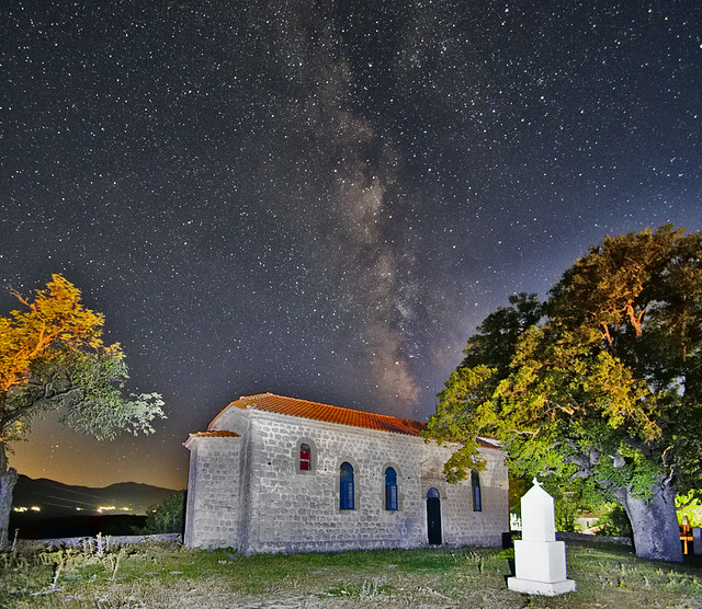 The Milky Way, a church and a world peace statue