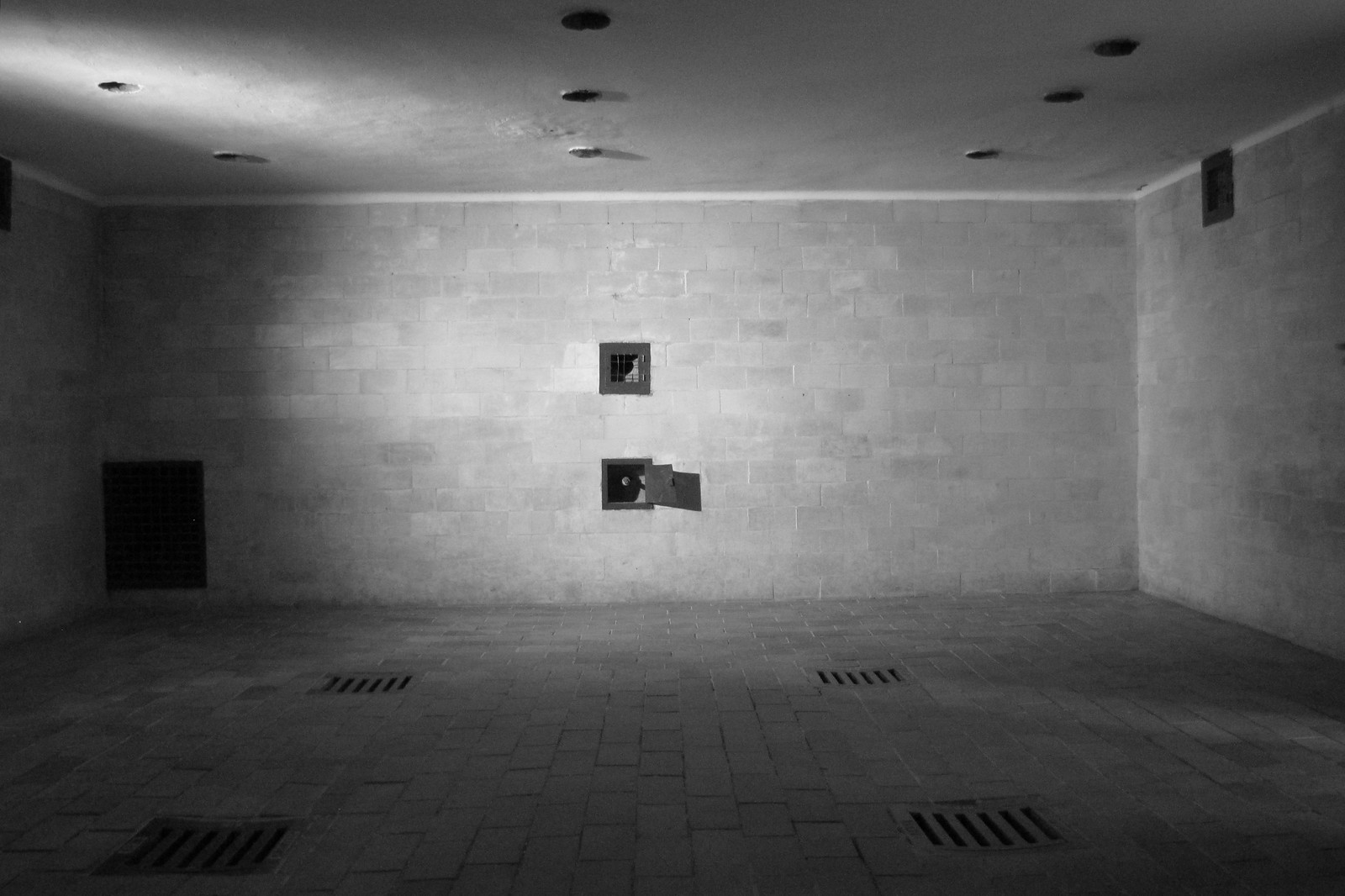 KZ-Gedenkstätte Dachau - Krematorium. Gaskammer.