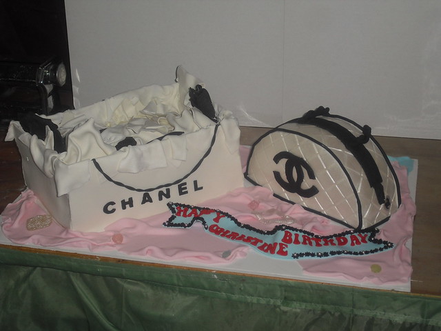 Chanel Purse and Gift Bag Cakes