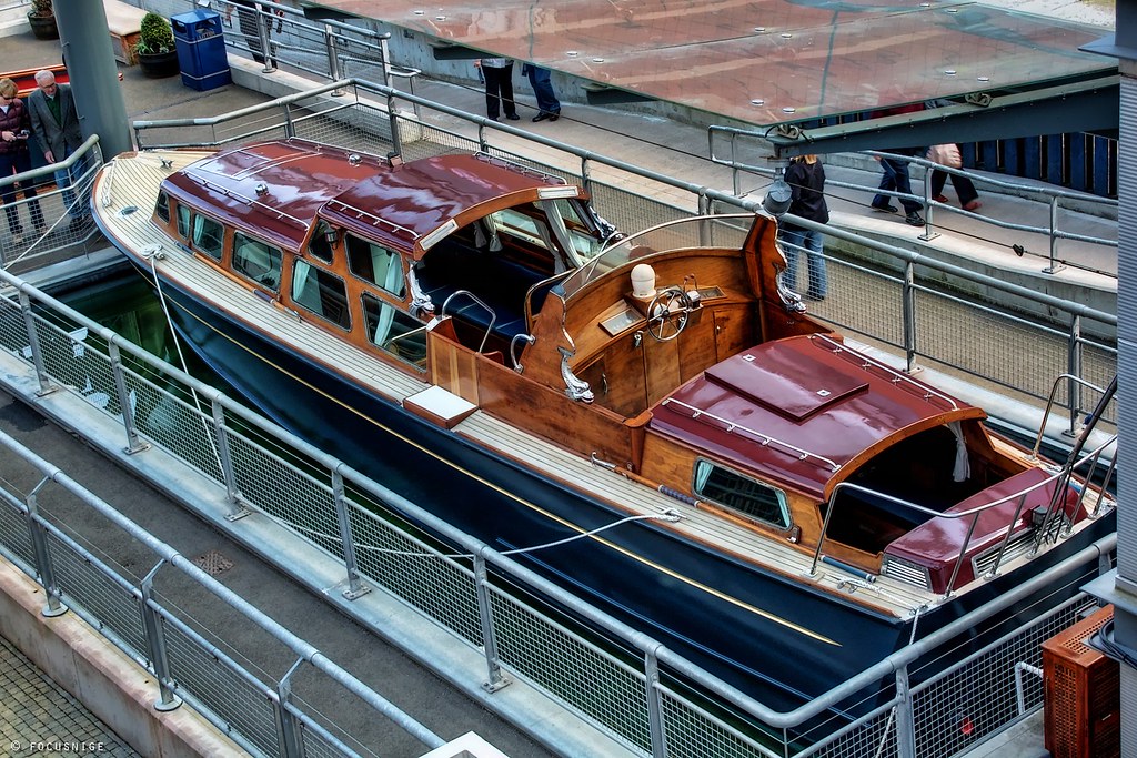 royal yacht britannia barge