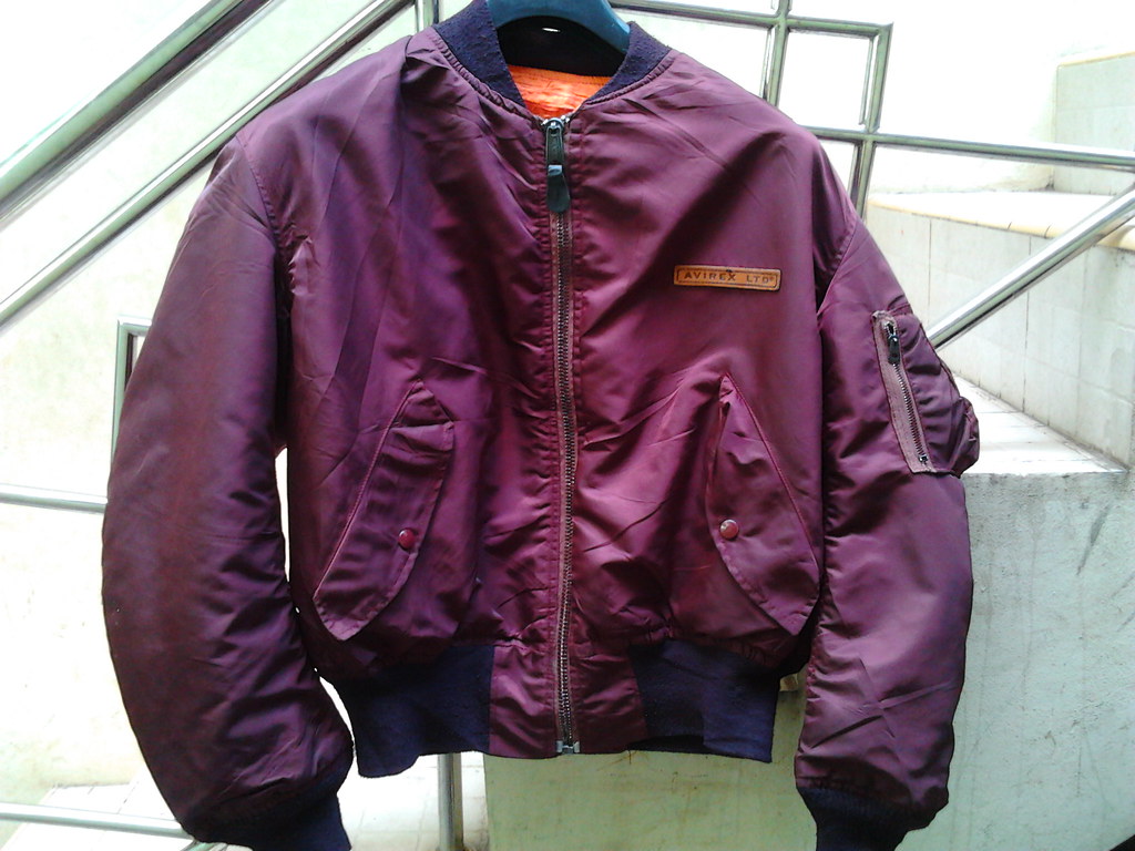 AVIREX tipe Ma-1 | AVIREX tipe Ma-1 red maroon size large (f… | Flickr