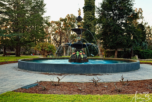 park sunset gardens memorial lawn fountains fusion waterfeature hdr rsl waggawagga victorymemorialgardens 1740mmf4 5dmark2 canon5dmarkii chisholmfountain