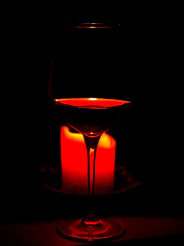 red rot lowlight candle wine kerze lowkey wein