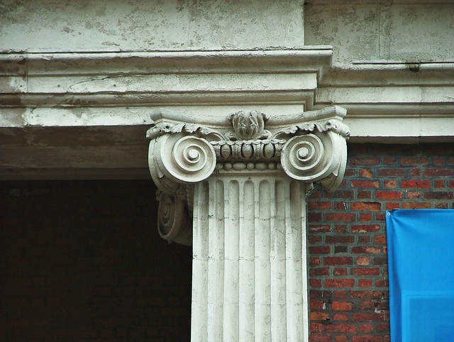 Belfast- May Street- Cooke Memorial Presbyterian Church (WILLIAM SMITH) c.1829- column capital- DSCF4862