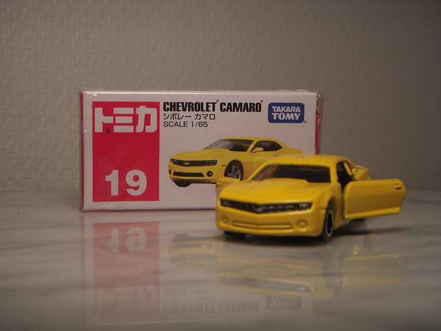 Chevrolet Camaro SS 1:65 Diecast by Tomica