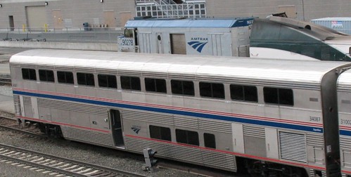 Amtrak 34087 | Coachclass. NPCU 90278 is above it hooked to … | Flickr