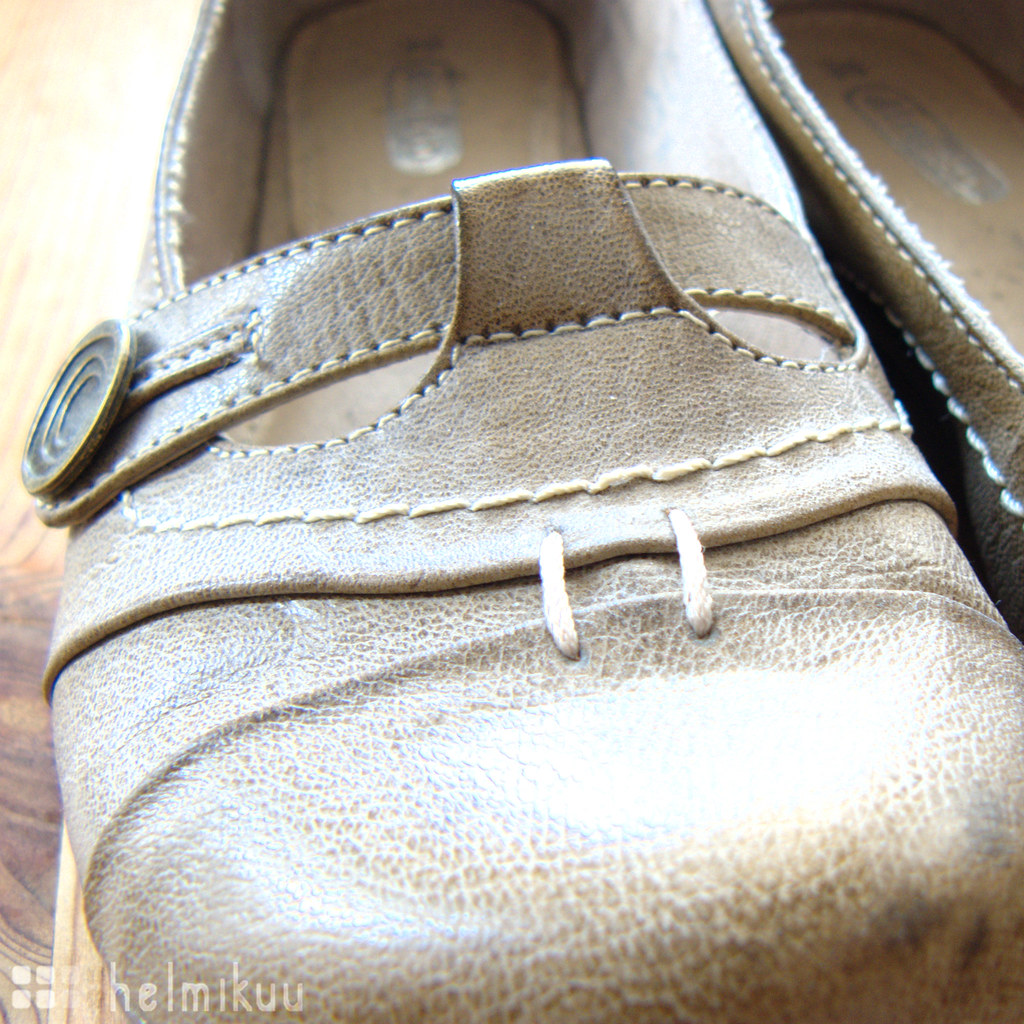 summer shoes close up | Blogged mervi.helmikuu.net/2011-02-r… | Flickr