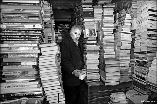 Léo le libraire.