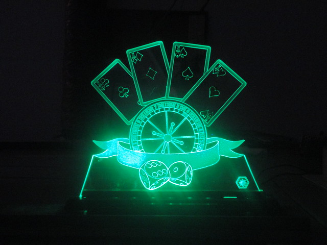TeknoArtes - Displays Luminosos - Casino - Ruleta Naipes Dados