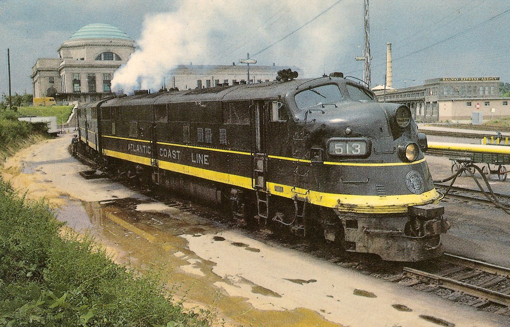 ACL0001 The later ACL colors are on 513, a General Motors EMD Model E6, Diesel-electric locomotive at Richmond, Va. No. 513 is on a Gulf Coast Special in this August 1965 photo