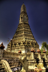 Wat Arun from afar.