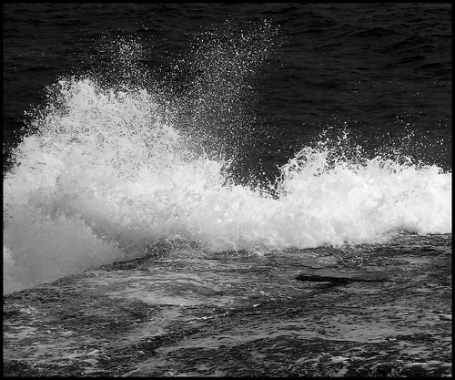 Breaking Wave | Rough sea in Sliema, Malta | K B | Flickr