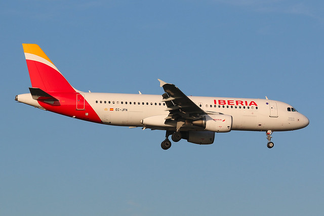 Iberia Airbus A320-200 EC-JFN