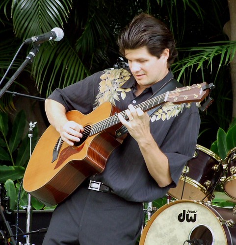 Multi-Grammy winner Jeff Peterson | by colleeninhawaii