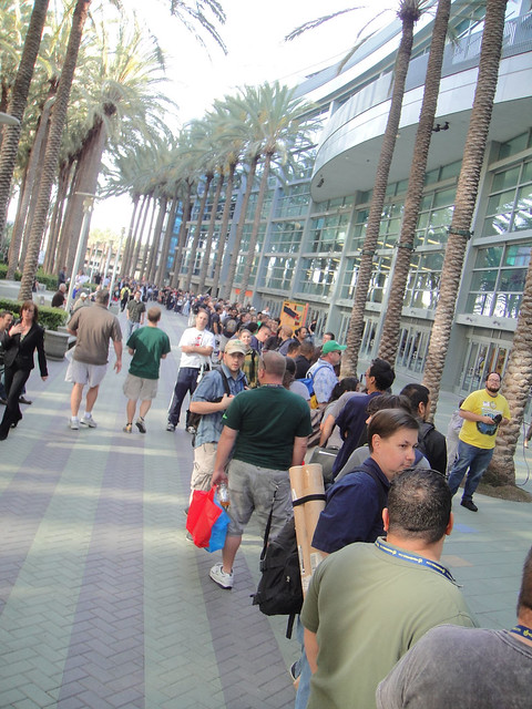 Wizard World Anaheim 2011 - the line outside