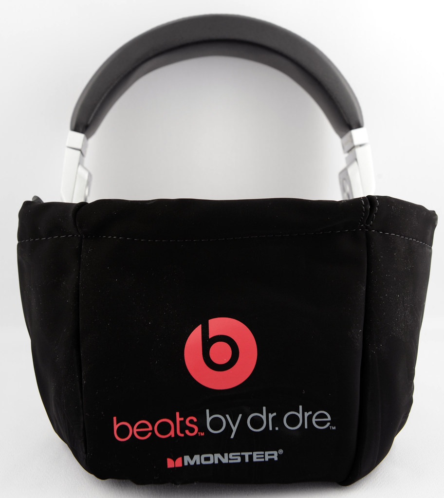 beats by dre bag