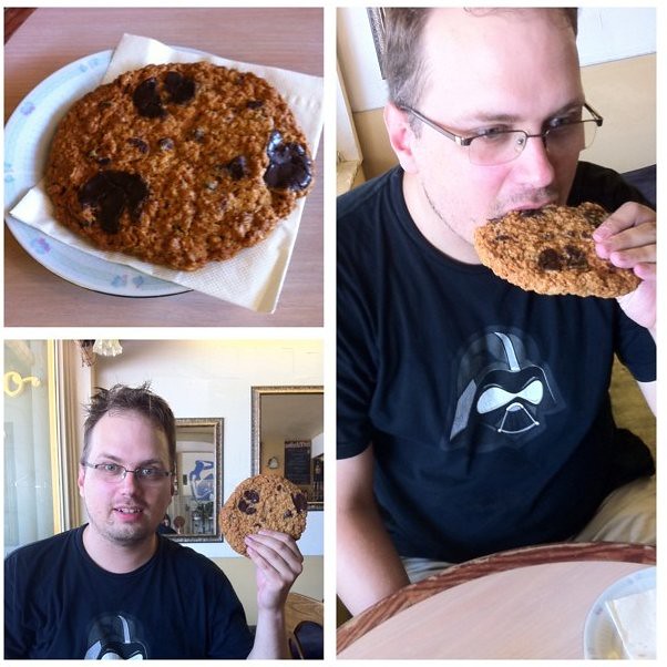 Behold the cookie as big as his head