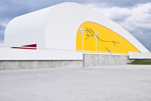 Terrain Vague | Tb en el Centro Niemeyer de Avilés. | Gabri Solera | Flickr