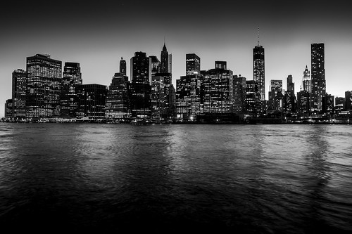 Skyline depuis Brooklyn | 18 mm Iso 100 F5.6 1sec | Flickr
