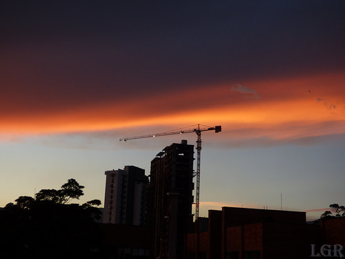 p2160159 medellín colombia sunset atardecer nube
