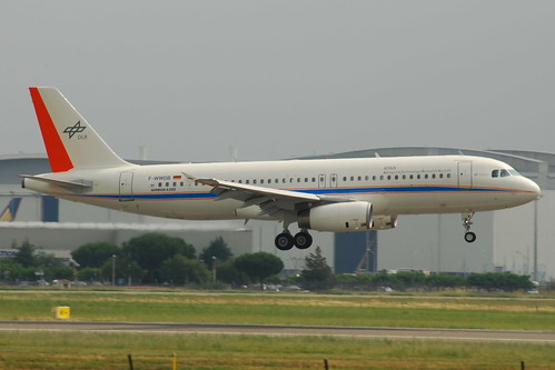 Airbus A320-200 DLR Flugbetriebe (LFO) F-WWDB - MSN 659 | by Luccio.errera