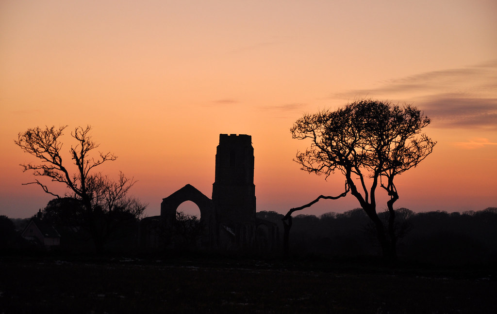 Benacre church | Sunset at Benacre, Suffolk looking across t… | Flickr